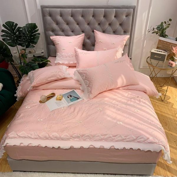 

bedding sets luxury embroidery egyptian cotton wedding  king duvet cover bed sheet pillowcase pink lace 4pcs bedclothes