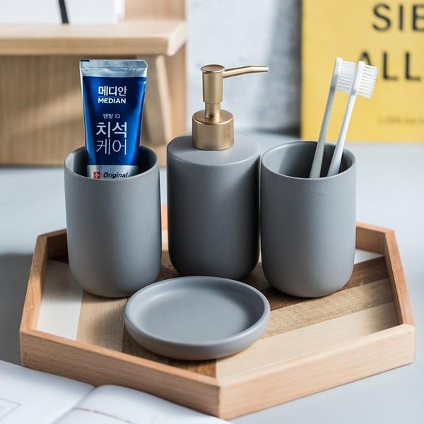 

ceramic bathroom accessories 3 / piece set of household lotion bottle soap dish mouthwash cup deskdecoration bath accessory