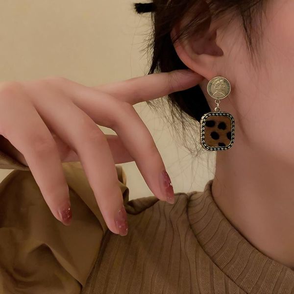 

stud summer style personality creative leopard square pendant earrings luxury fashion casual dance party for women, Golden;silver