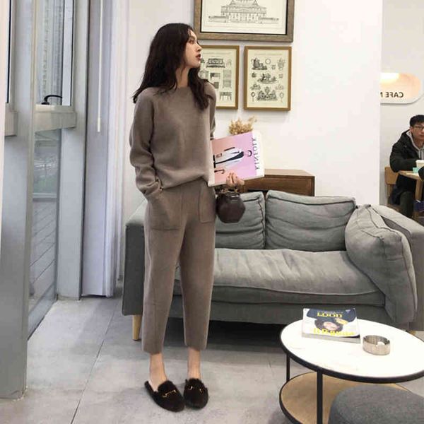 

knitted 2 pieces set tracksuits women autumn winter thick warm o-neck loose sweater+ankle-length pants cashmere suit 210429, White