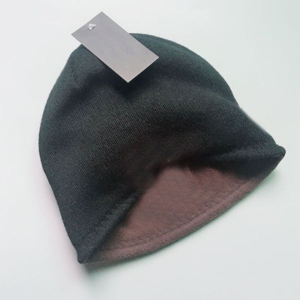 Cappelli autunno inverno per donna uomo Stile marchio Berretti moda Skullies Cappellini Chapeu 4 colori Cappello in lana fredda Doppia protezione per le orecchie lavorata a maglia capodanno