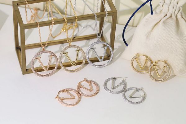 

europe america fashion style jewelry sets lady women gold/silver/rose-colour hollow out v initials setting full diamond circular charm neckl