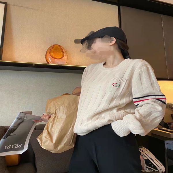 

genuine version 21 early autumn new sweater men's and women's same round neck, White;black