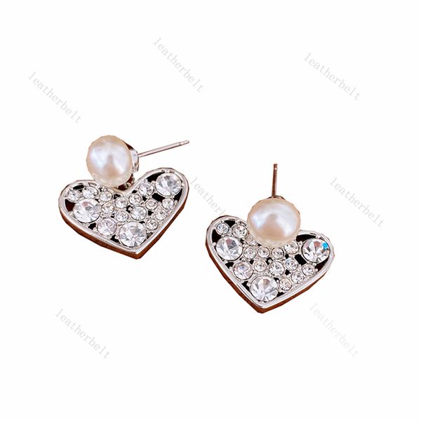 Hollow Diamond Stud Coração de Prata Charme Estilo Clássico Brincos de Pérolas Mulheres Everyday Elegante Orelha Pingente