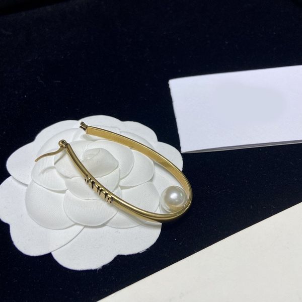 

design jewelry oval pearl earrings ornaments female letter earrings, Golden