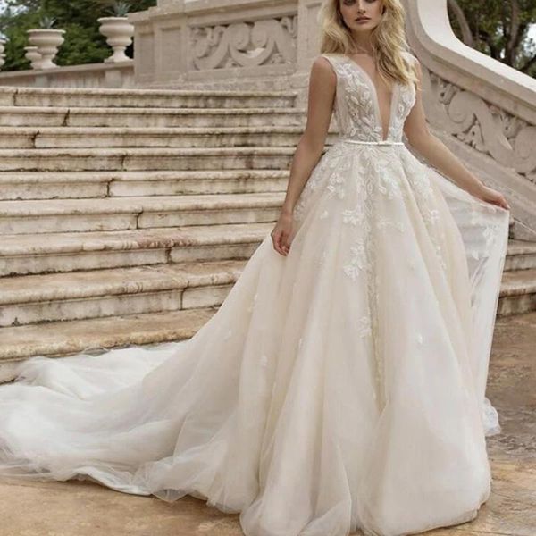 

other wedding dresses 2021 gergeous sweep train deep v neck shinny lace appliques backless bohemian bridal gowns plus size, White