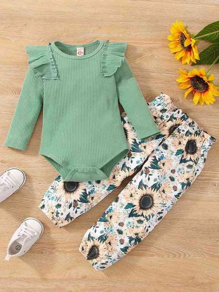 

baby ruffle trim bodysuit & sunflower print paperbag waist pants she, White