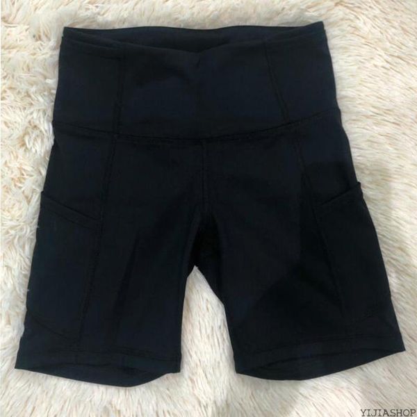

year fitness sports shorts pocket-oriented stretch fabric size women's, White;black