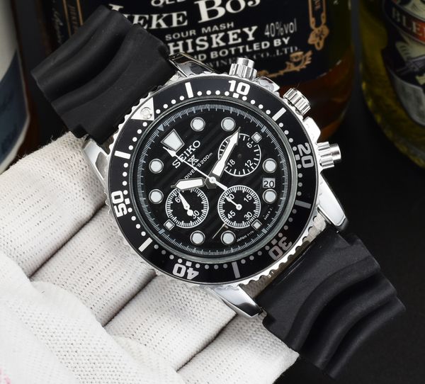 

2021 fashion sports young men sei brand luxury watches six-pin all dial work quartz watch display calendar with minimalist style, Slivery;brown