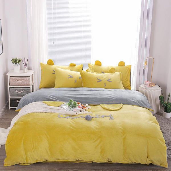 Conjuntos de cama Bonito Urso Orelha Amarelo Cor-de-rosa Cinza Azul Fleece Tecido Inverno Garota Definir Soft Veludo Duveta Capa de Cama / Roupa de Linho Fronhas