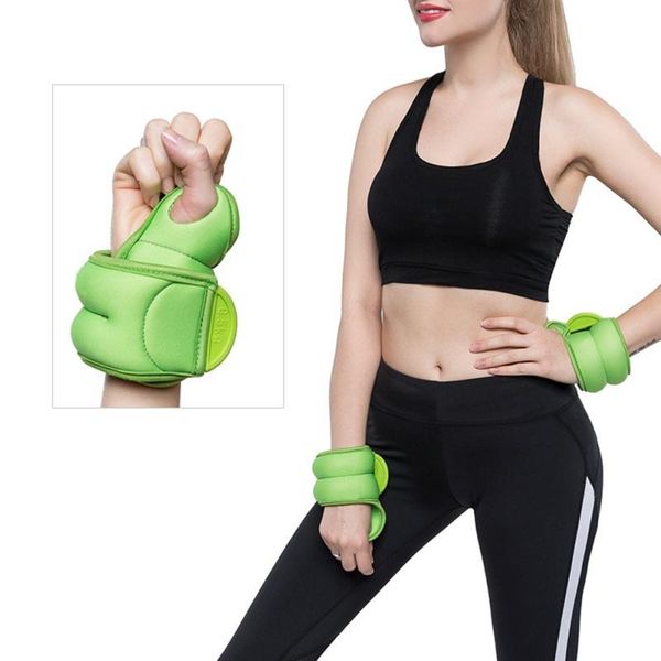 

wrist support 2pcs 1kg running walking hands weight sandbag iron sand invisible fitness boxing training equipments, Black;red