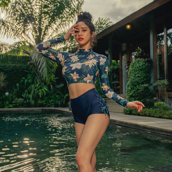 

Swimsuit 2020 South Korea new long sleeve women's split two piece swimsuit, White;black