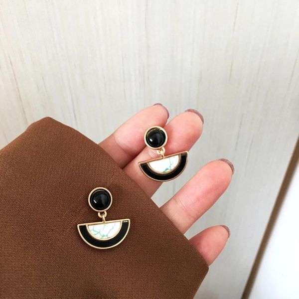 

dangle & chandelier 2021 trendy jewelry drop earrings imitation marble resin metal half round black white for women gift wholesale, Silver