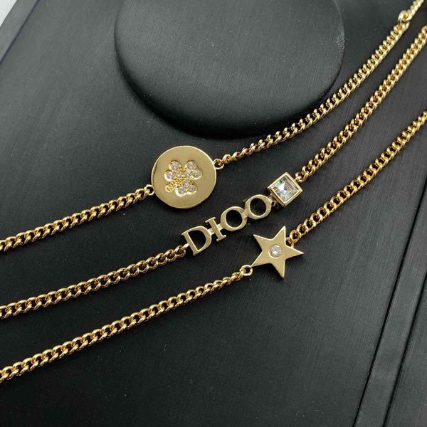 

2021 luxury designer jewelry 2021 new triple chain women's fashion three piece set high edition diamond inlaid bracelet women, White