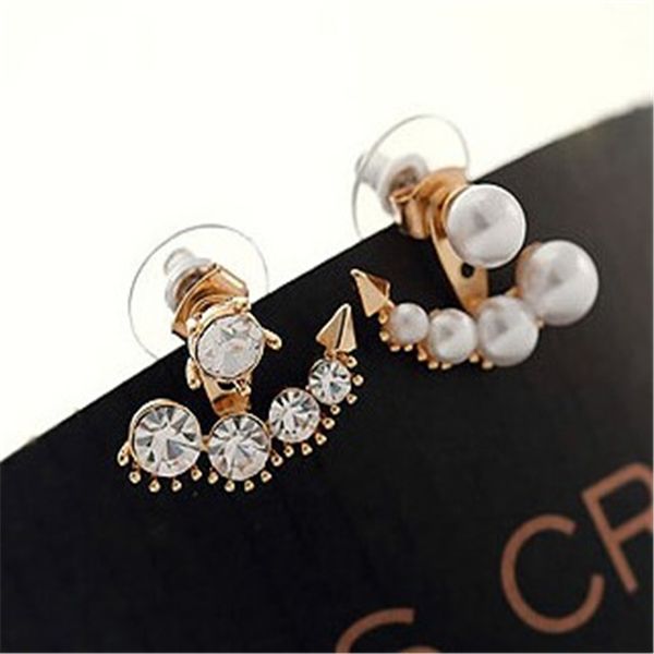 

diamond inlaid pearl trend geometric fashion stud, Golden;silver
