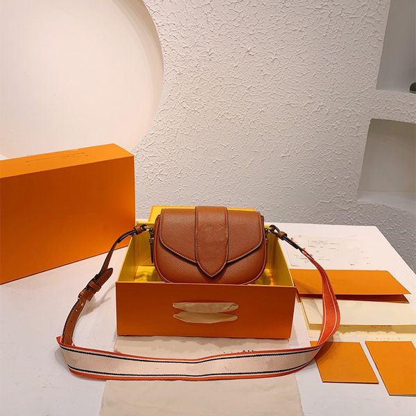 

2021 new fashion bags designer handbag large capacity 20cm leather flip sacoche messenger street women's luxury wallet diagonal bag cro