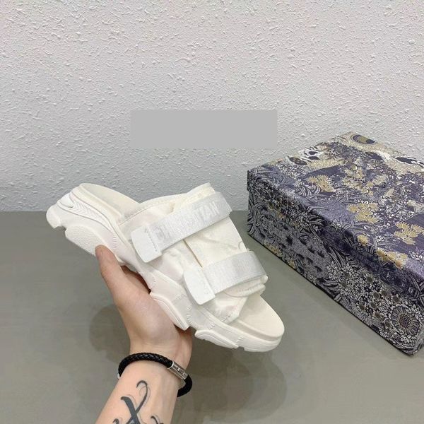 

family magic stickers thick soled wear muffin shoes cool slippers women, Black