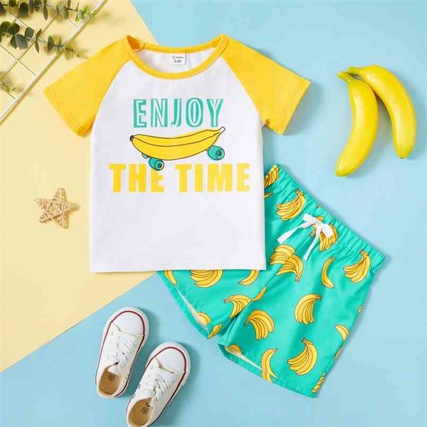 T-shirt e pantaloncini con stampa di lettere a banana per bambino da bambino 210528