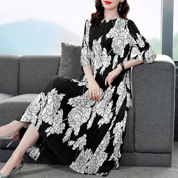 

casual dresses pleated dress women's 2021 autumn heavy industry loose thin medium length printed, Black;gray