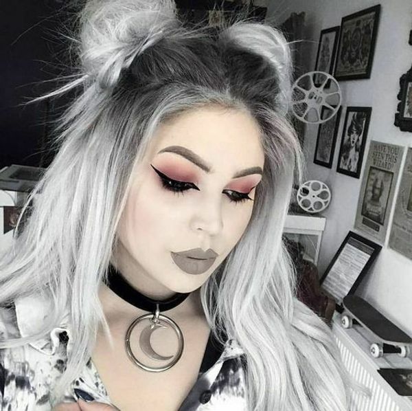 

women's long wavy curly ombre black root silver grey cosplay anime wigs
