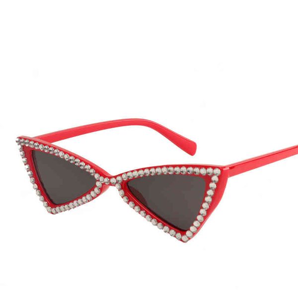 

new fashion triangle cat's eye sunglass hand diamond sunglass personality small frame fashion street shooting sunglassn9om, White;black