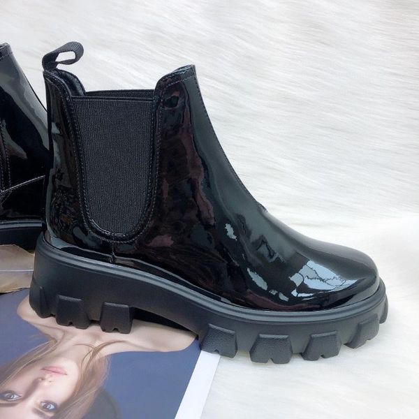 

boots women luxury patent leather ankle fashion brand designer flat heel short lady platform non-slip dad shoes 2021, Black