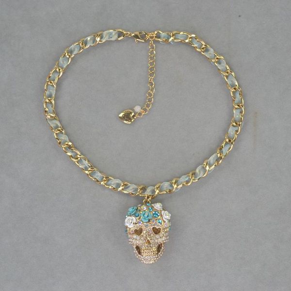 

chains bj gem inlaid skull pendant short necklace, Silver