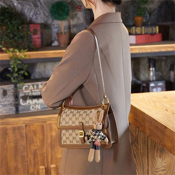 

sale 90% off hong 2022 early spring new fashion small square messenger versatile high-grade single shoulder women's bag wholesale store