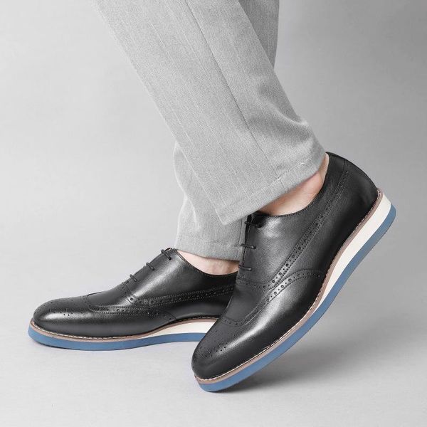 Sapatos de vestido Homens Genuine Wingtip Plataforma de couro Oxford Round Toe Lace-Up Zapato Social Masculino Oxfords Brogues Casamento