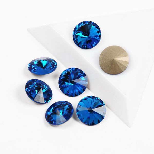 

nail art decorations yanruo 1122 fashion crystals capri blue color 3d rivoli shape fancy glass stones for nails, Silver;gold