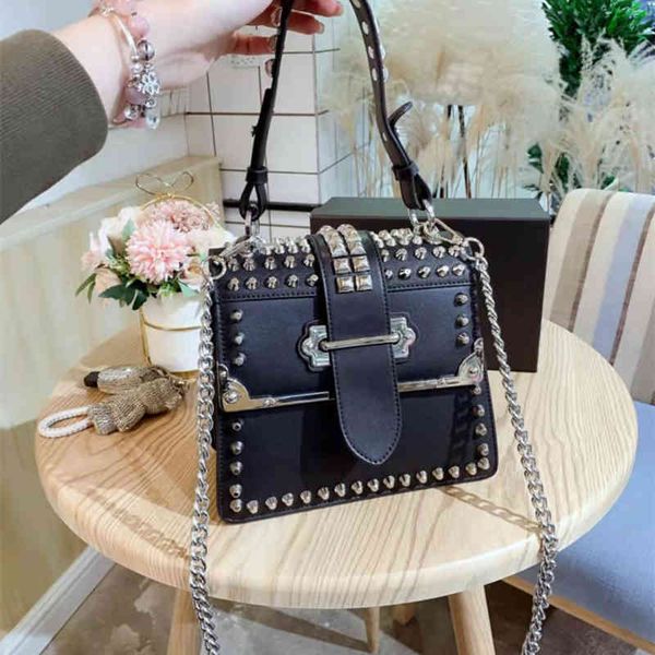 

evening bags trend luxury crossbody bag shoulder designer wallet cross body handbags high-end fashion brand rivet decoration silver chain wi