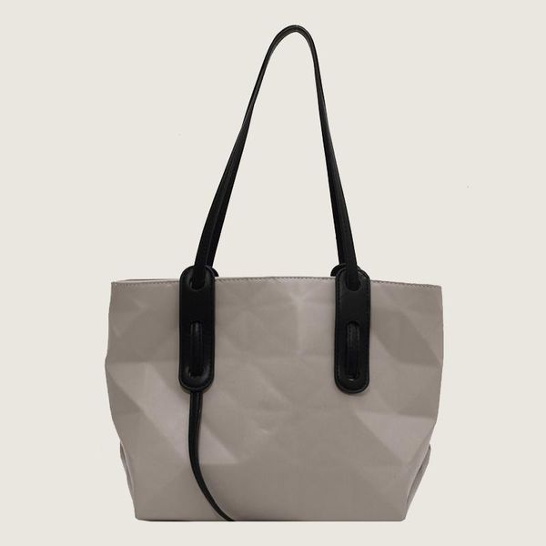 

evening bags large-capacity shoulder bag simple atmosphere handbag fashion food basket underarm 2021 trend contrast color