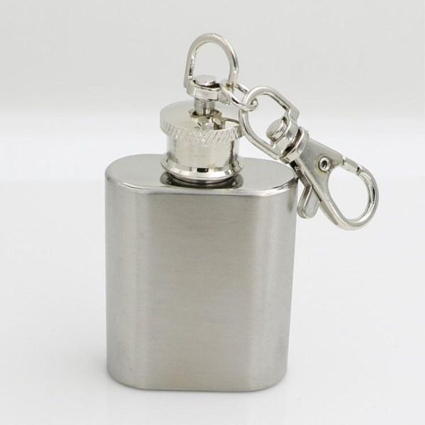 

hip flasks 2021 mini oval stainless steel flask with keychain outdoor sport travel portable kettle small capacity flagon