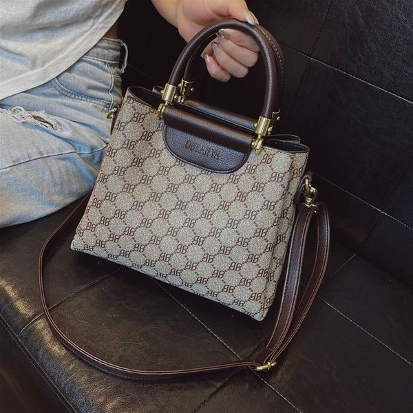 

designer handbags hand printed messenger shoulder bag trend middle-aged s women's bag 2021 new fashion