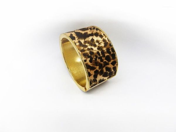

simple leopard wide textured bracelet1, Black