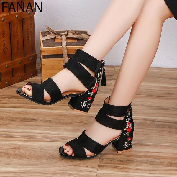 

sandals mid-heel retro open toe embroidered shoes 2021 summer all-match thick heel elegant ethnic style women fit, Black