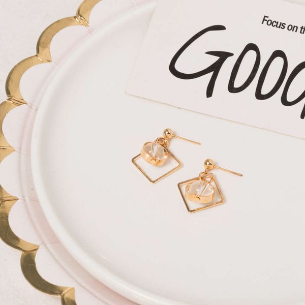 

fashion simple earrings style small earrings