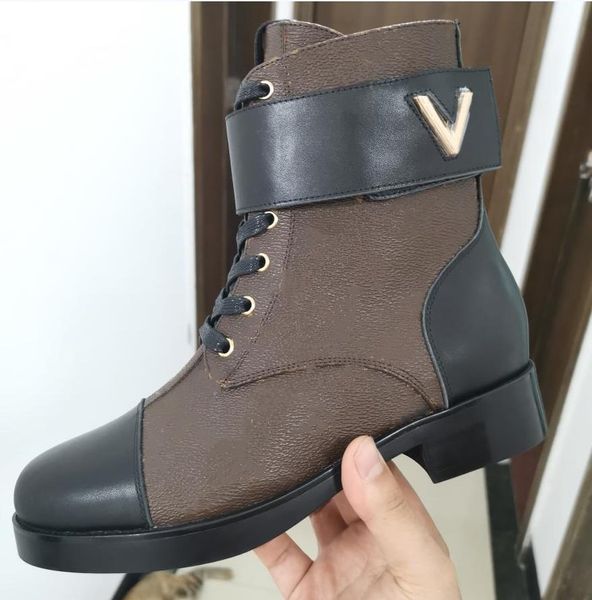 Botas de tornozelo de couro feminino Wonderland Ranger Flower Designer Lady Buckle Canvas Strap Lace-up Sola de borracha Botas de salto plano