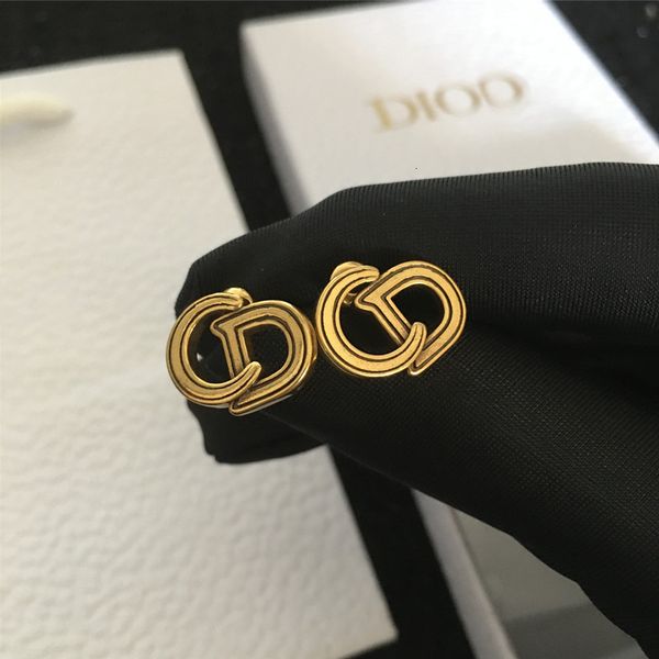 

charm old earrings fashion small cd letter 21 s925 silver needle, Golden