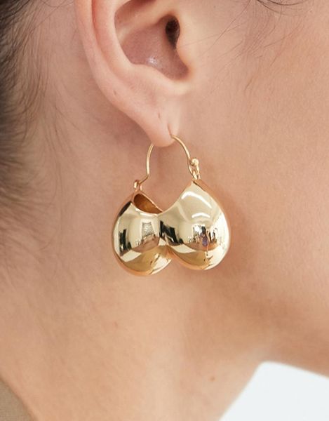 

hoop & huggie retro hollow heart-shaped high-end sense of minimalism and versatile earrings, Golden;silver