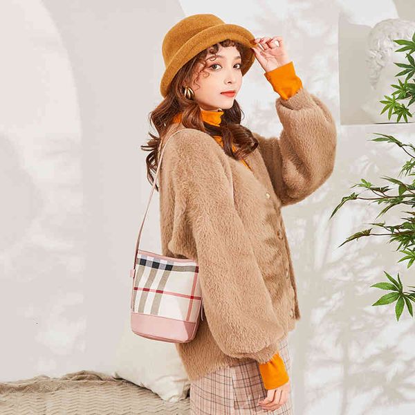 

handbag ladies bags2021 single shoulder messenger mini bucket women's, Black;red