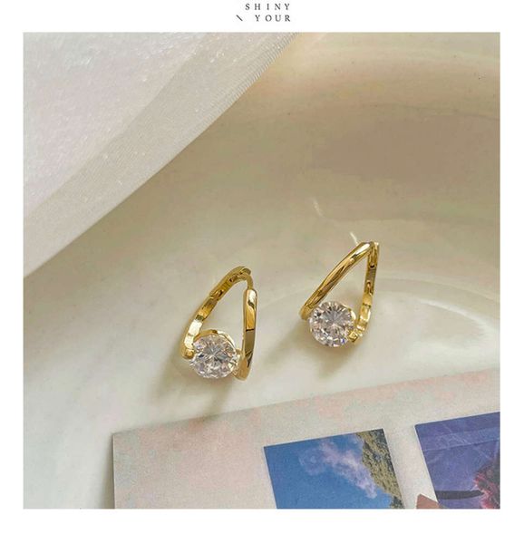 

exquisite earrings simple studded temperament trendy