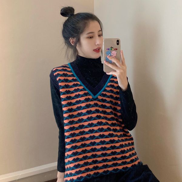 

2021 spring and autumn korean style v neck striped knitted sleeveless vest sweaters womens sweaters and pullovers womens (c9256), White;black