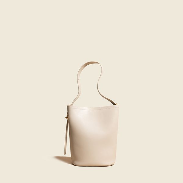 

75% off luxury handbag niche design 2021 new spring and summer soft leather large capacity wide shoulder strap bucket bag uobz