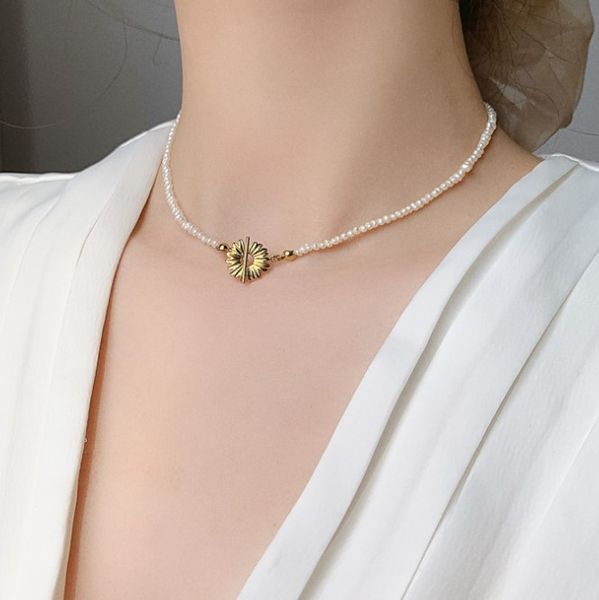 

daisy flower pearl pendant with long collar and short chain beaded necklaces, Silver
