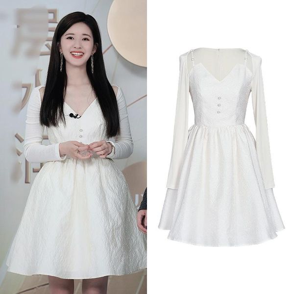 

[in stock] zhao lusi's same 2021 fashion ins waist v-neck design small crowd long sleeve dress casual dresses, Black;gray