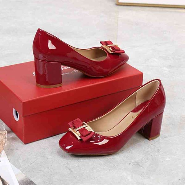 

dress shoes female heels, patent leather shoes with thick heel and round tip, spring autumn zgkd, Black