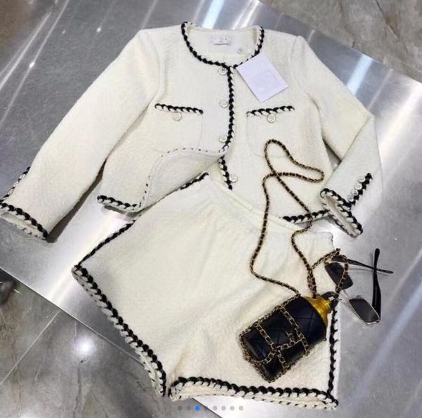 

age reduction suit women 2021 cardigan jacket skirt twopiece suit 816, White