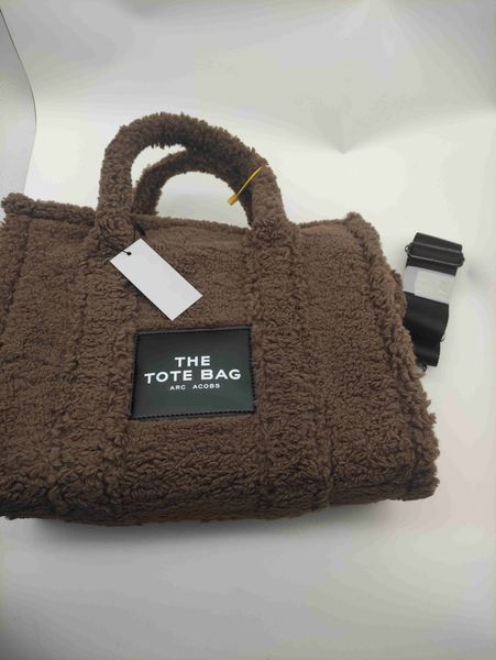 

shoulder bag letters print classic plush tote evening bags lamb wool portable shoulder messengerbag fashion