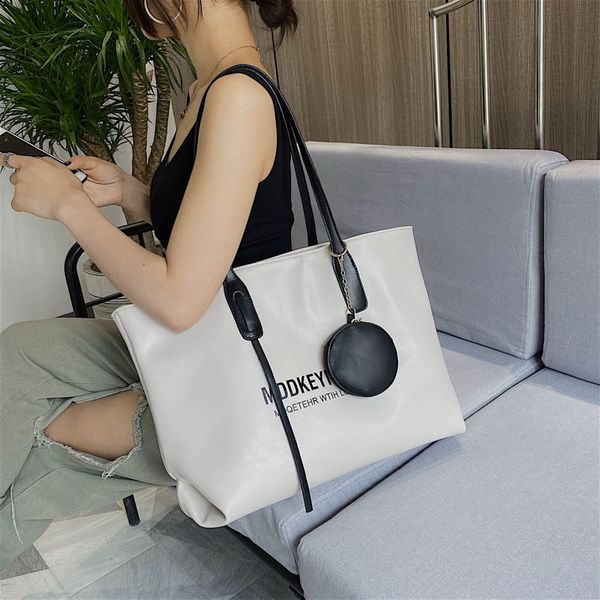 

daily bag internet celebrity large capacity bag 2021 new korean fashion womens bag simple shoulder versatile handheld tote